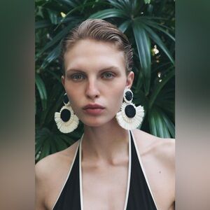 Zara NWT textured twist earrings 1011/034